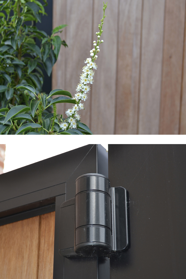 Detail Dino heng Poort Afzelia verticaal RAL9005 zwart